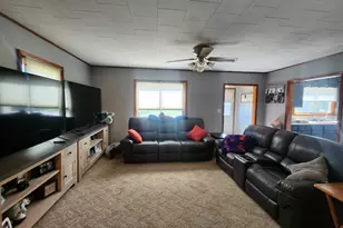 821 3rd St SE, Pipestone, MN 56164 - Photo 16