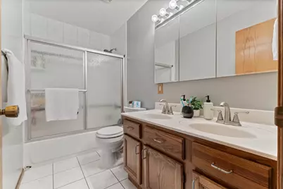 2679 Guthrie Avenue N, Oakdale, MN 55128 - Photo 40