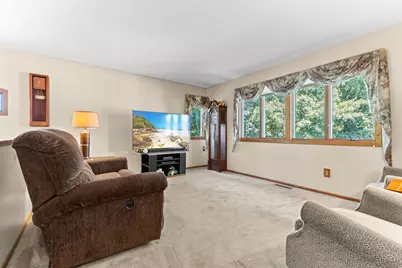 2679 Guthrie Avenue N, Oakdale, MN 55128 - Photo 22