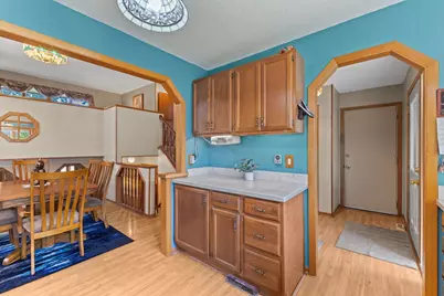 2679 Guthrie Avenue N, Oakdale, MN 55128 - Photo 12