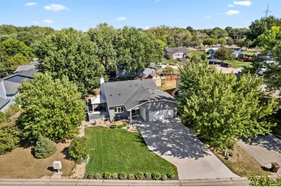 2679 Guthrie Avenue N, Oakdale, MN 55128 - Photo 6