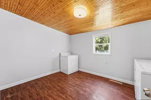 225 Cedar St NE, New London, MN 56273 - Photo 12