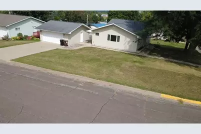 101 N Robert Street, Mabel, MN 55954 - Photo 2