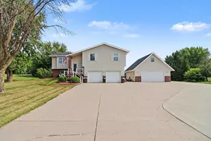 781 Hillside Ave SW, New Prague, MN 56071 - Photo 1