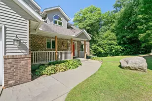 335 Desoto Ave SW, Buffalo, MN 55313 - Photo 2