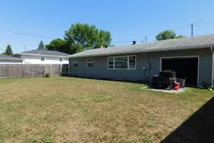 1017 17th St N, Moorhead, MN 56560 - Photo 36