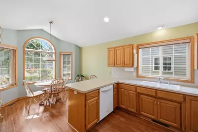 3824 93rd Avenue N, Brooklyn Park, MN 55443 - Photo 4