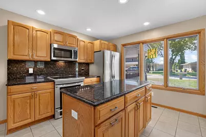 305 Salem Point Drive SW, Rochester, MN 55902 - Photo 6
