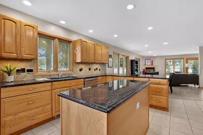 305 Salem Point Drive SW, Rochester, MN 55902 - Photo 8