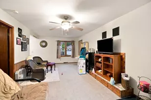 417 7th Ave NW, Waseca, MN 56093 - Photo 4