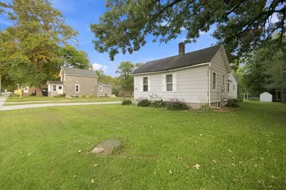 417 7th Avenue NW, Waseca, MN 56093 - Photo 1