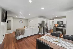 117 S Donaldson St, Luverne, MN 56156 - Photo 4