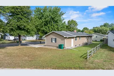 106 Ranch Avenue, Marshall, MN 56258 - Photo 6