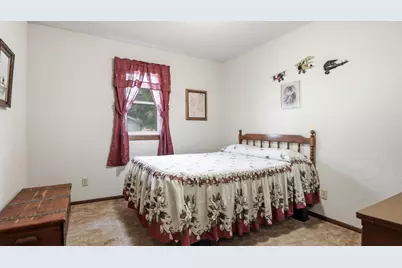 1104 W Winter Avenue, Elmwood, WI 54740 - Photo 16