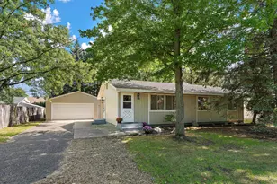 2986 Woodbridge St, Roseville, MN 55113 - Photo 1