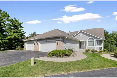7043 Oak Pointe Curve, Bloomington, MN 55438 - Photo 4