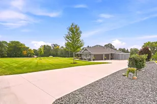 19135 Lake Volney Cir, Le Center, MN 56057 - Photo 38