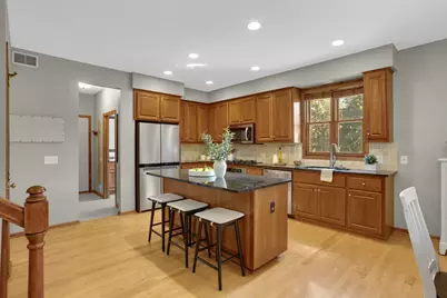 7164 Harrison Hill Trail, Chanhassen, MN 55317 - Photo 10