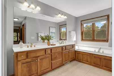 7164 Harrison Hill Trail, Chanhassen, MN 55317 - Photo 24