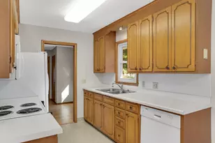 7214 Clinton Ave, Richfield, MN 55423 - Photo 8