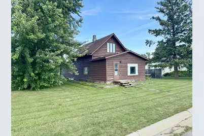 102 5th Avenue SE, Baudette, MN 56623 - Photo 1
