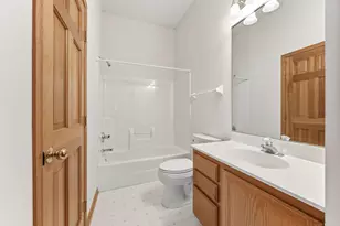 3771 Burgundy Dr, Eagan, MN 55122 - Photo 24