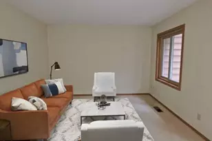 3231 Evergreen Dr, Eagan, MN 55121 - Photo 8