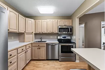 1190 Black Oaks Lane N, Plymouth, MN 55447 - Photo 8