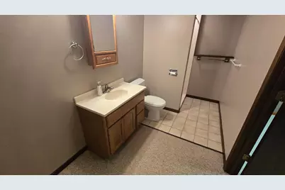 1909 9th Street SW, Austin, MN 55912 - Photo 32