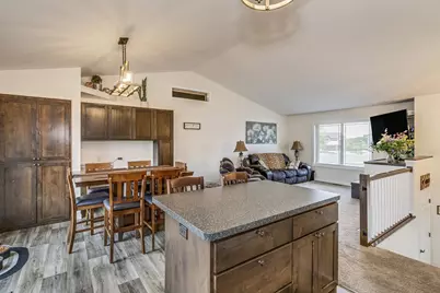 37621 Hawthorne Avenue, North Branch, MN 55056 - Photo 6