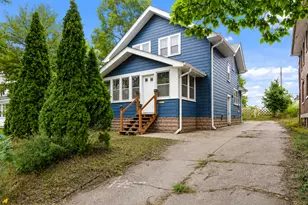 1024 Western Ave N, Saint Paul, MN 55117 - Photo 1