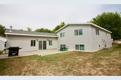 525 12th Street N, Breckenridge, MN 56520 - Photo 8