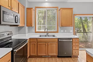 810 Trenton Ln N, Plymouth, MN 55441 - Photo 10