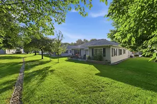 410 Fieldcrest Ln, Sartell, MN 56377 - Photo 1