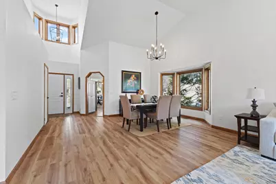 5619 Dunlap Avenue N, Shoreview, MN 55126 - Photo 2