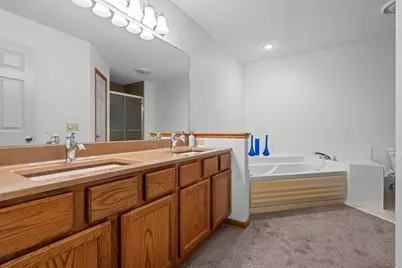 2996 Highcourte, Roseville, MN 55113 - Photo 38