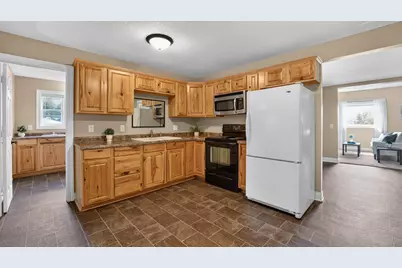106 Lark St, Sandstone, MN 55072 - Photo 8