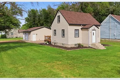 412 S Central Avenue, Mapleton, MN 56065 - Photo 2