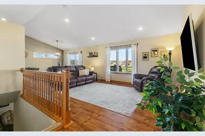 2458 Timberwood Lane NE, Owatonna, MN 55060 - Photo 4