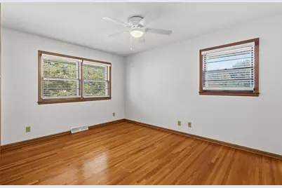 1300 Lakeview Avenue, Mendota Heights, MN 55120 - Photo 14