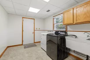 1300 Lakeview Ave, Mendota Heights, MN 55120 - Photo 32