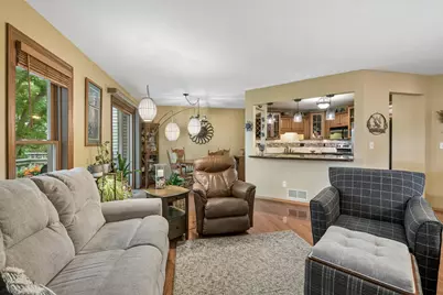 10295 Arrowwood Drive, Eden Prairie, MN 55347 - Photo 12