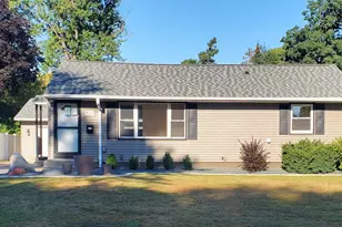 833 24th Ave N, South Saint Paul, MN 55075 - Photo 1