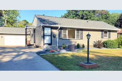 833 24th Avenue N, South Saint Paul, MN 55075 - Photo 2