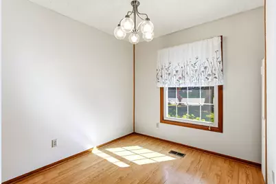6604 Upper 23rd Street N, Oakdale, MN 55128 - Photo 14