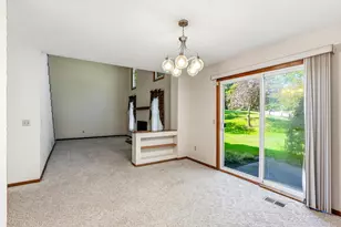 6604 Upper 23rd St N, Oakdale, MN 55128 - Photo 10