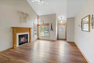 13891 Granada Way, Apple Valley, MN 55124 - Photo 2