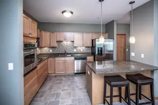500 Greenhaven Dr, Burnsville, MN 55306 - Photo 10