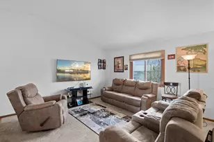 4100 Jordan Ave N, New Hope, MN 55427 - Photo 4