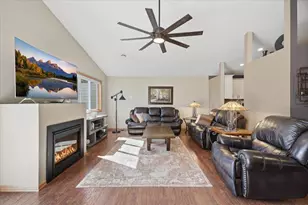 919 Waxon Ln, Hudson, WI 54016 - Photo 6